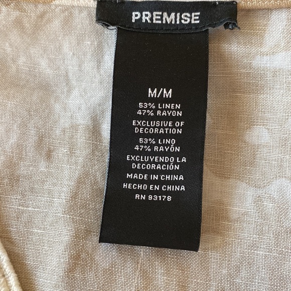 Floral Beige and White Tunic Top - Picture 3 of 4